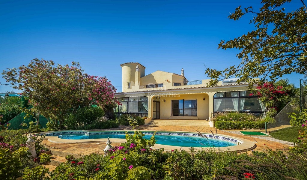 AMAZING VILLA W/ COAST VIEWS IN SANTA BARBARA FOR SALE