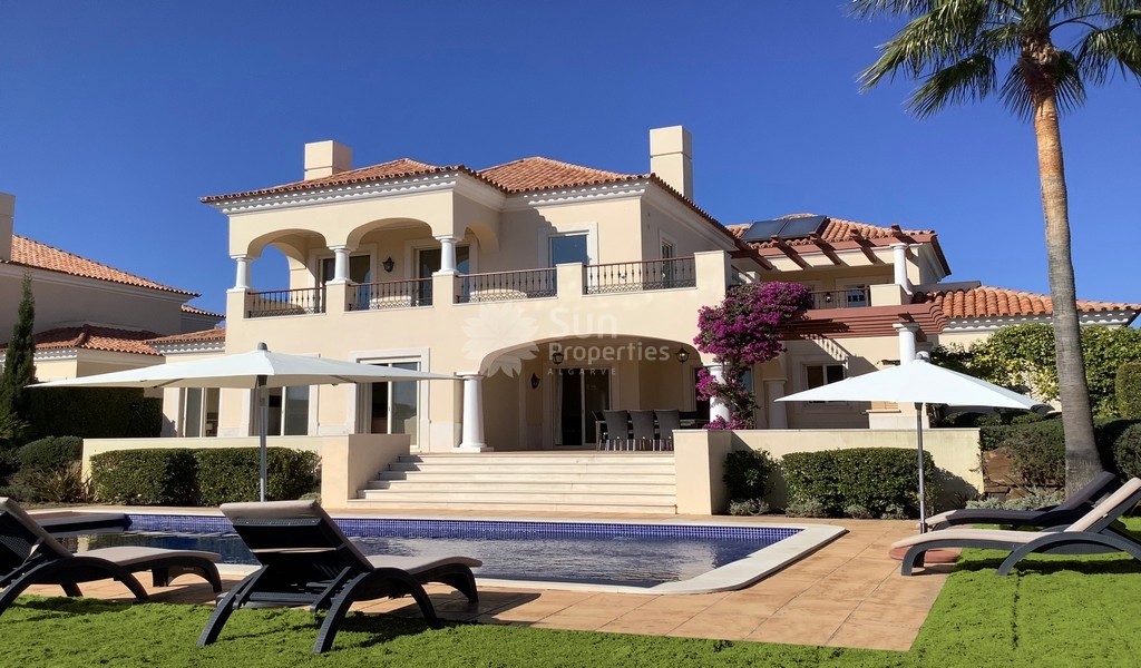 AMAZING VILLA IN MONTE REI FOR SALE