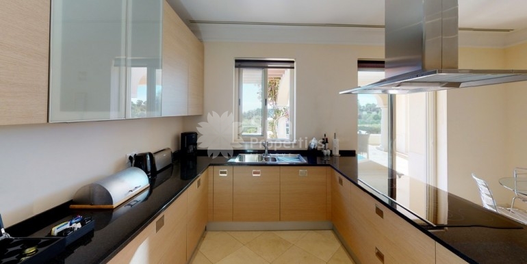 Villa 47 - Kitchen_02