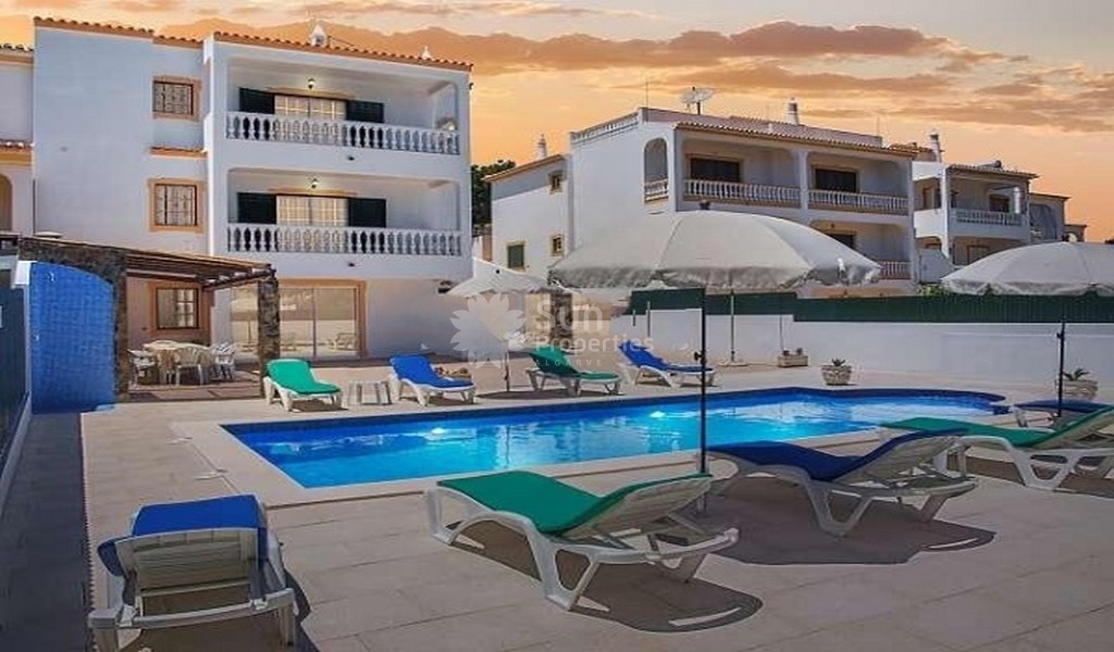 CHARMING VILLA IN ALBUFEIRA FOR SALE