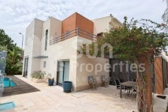 MODERN VILLA IN ALBUFEIRA FOR SALE