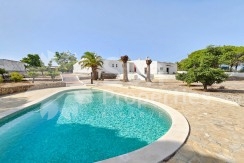 FANTASTIC QUINTA STYLE PROPERTY IN PORCHES FOR SALE
