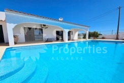 CHARMING VILLA NEAR ALMANCIL FOR SALE