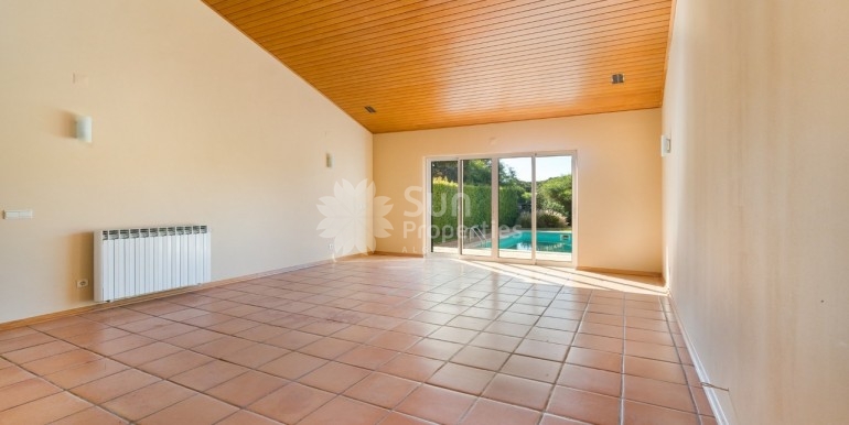 3c01fb3b-2e48-433c-b94e-270dfaf947a0