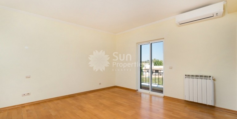 a54b43bc-1b65-483c-aa6b-66d1f5e9fff6