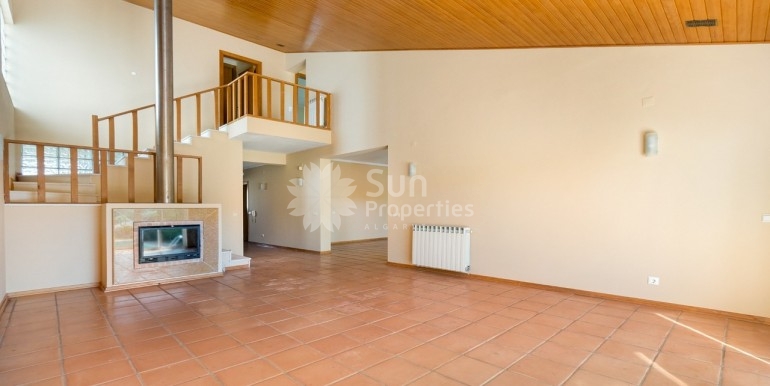 b645fce2-cc57-4637-93db-c31ecd1eecc2