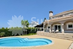 AMAZING VILLA NEAR QUINTA DO LAGO FOR SALE