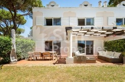 CHARMING TOWNHOUSE IN VILAR DO GOLF FOR SALE