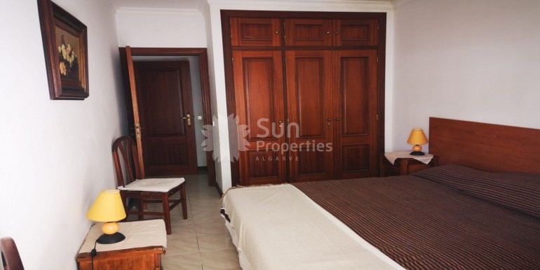 d2f21224-1c70-4b13-9de3-2d815d12848e