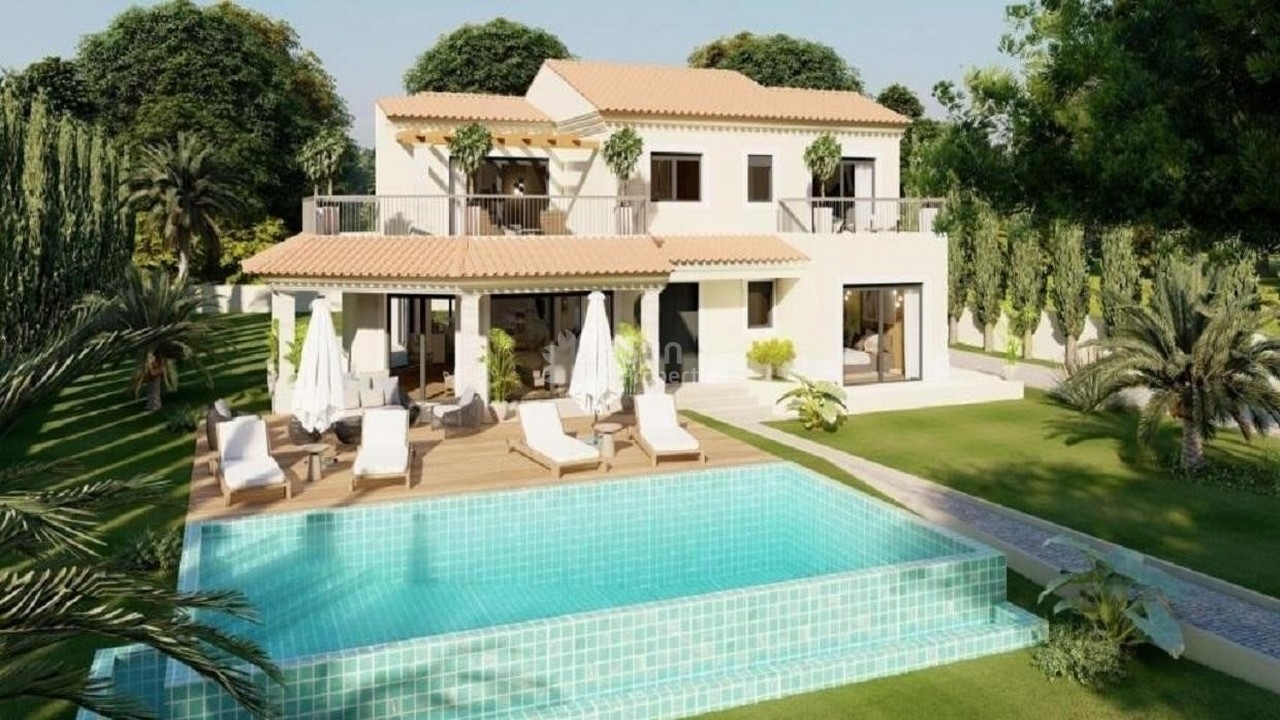 CHARMING RENOVATED VILLA IN VILAMOURA FOR SALE