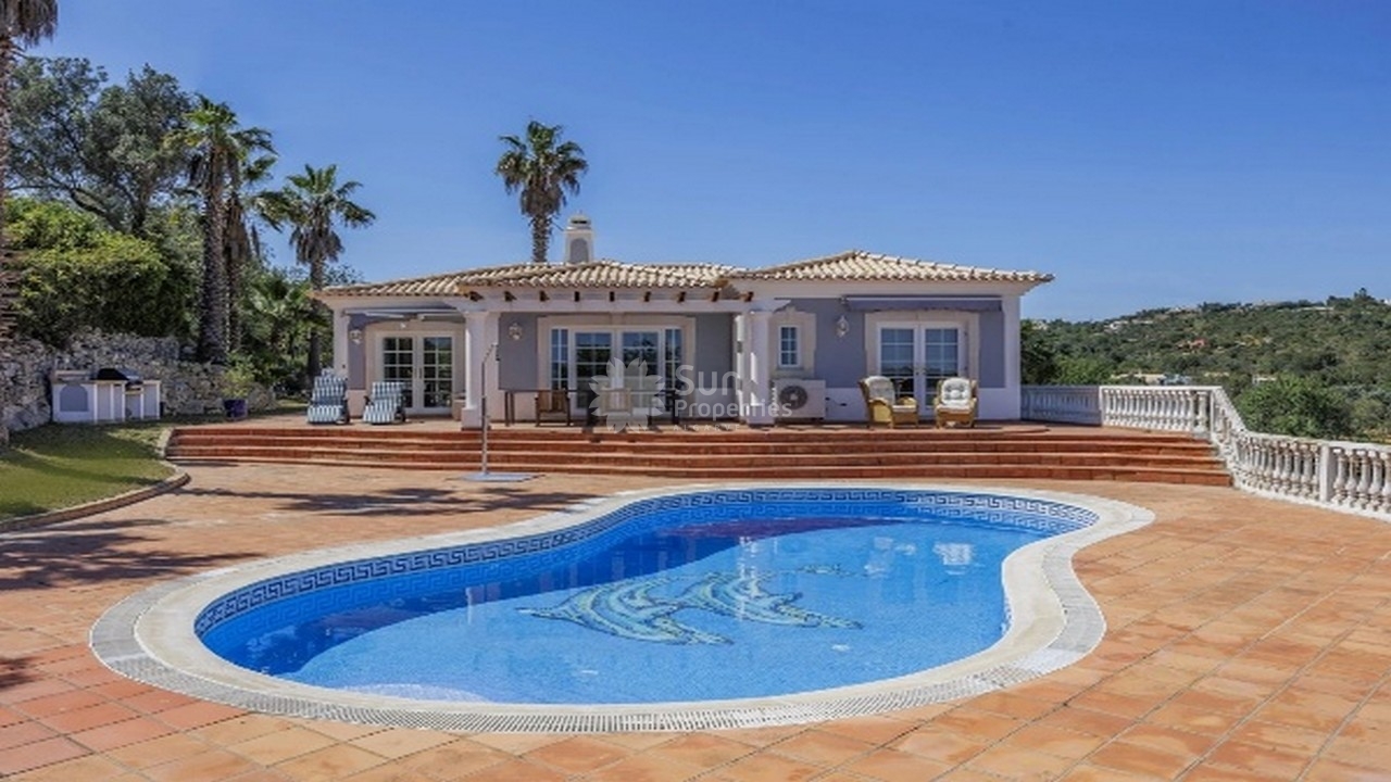 CHARMING VILLA NEAR BOLIQUEIME FOR SALE