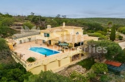 AMAZING VILLA NEAR LOULE FOR SALE